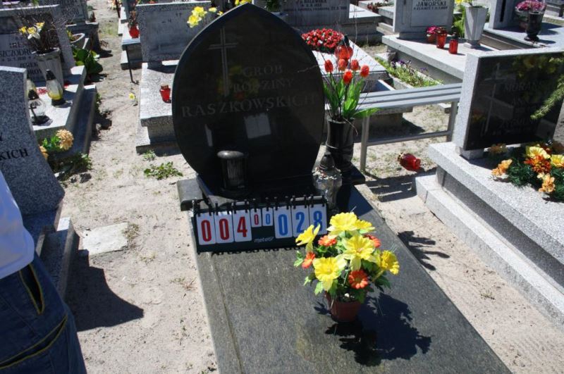 Aby wyłączyć naciśnij przycisk X w prawym górnym rogu